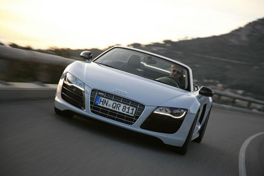  Audi R8 Spyder 5.2 FSI Quattro 2010 года  (WW) (фото 53 из 79)
